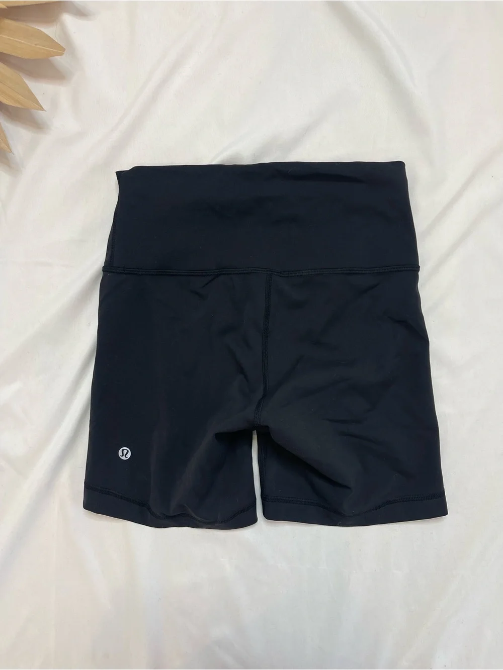 Lululemon Athletica Wunder Train Black High Rise 6” Biker Workout Shorts Size 6